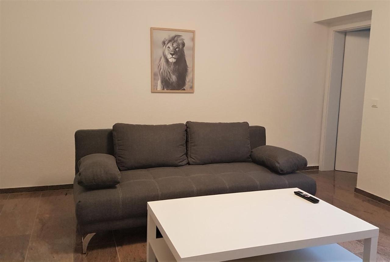 Ferienwohnungen Haus Scheidter 40 萨尔布吕肯 外观 照片